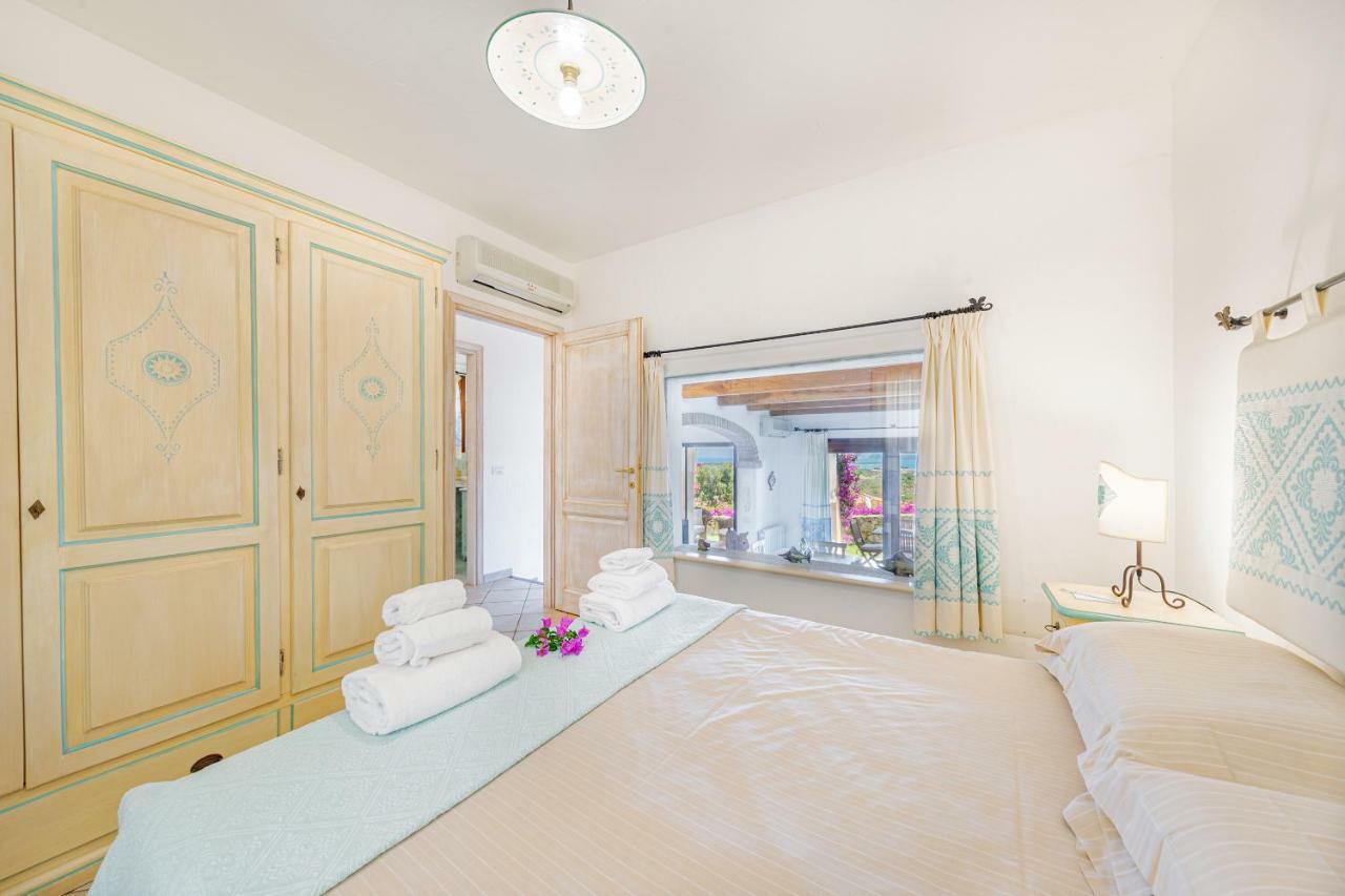 Villa Con Vista Porto San Paolo ปอร์โตซานเปาโล ภายนอก รูปภาพ